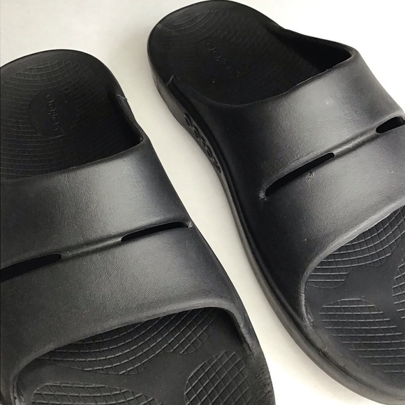 OOFOS OOahh Slide Sandals in Black Size 13. - Picture 3 of 10